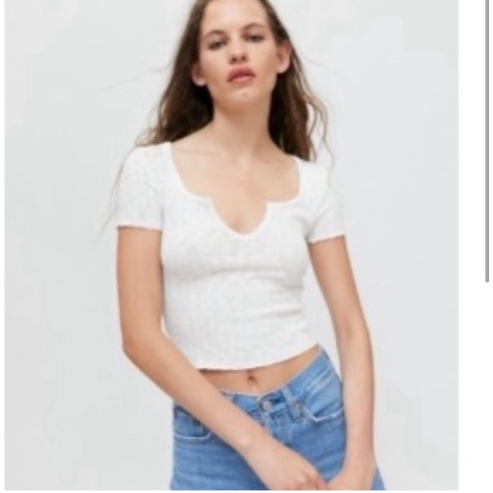 URBAN OUTFITTERS BDG WHITE CROPPED RIB CROP TOP